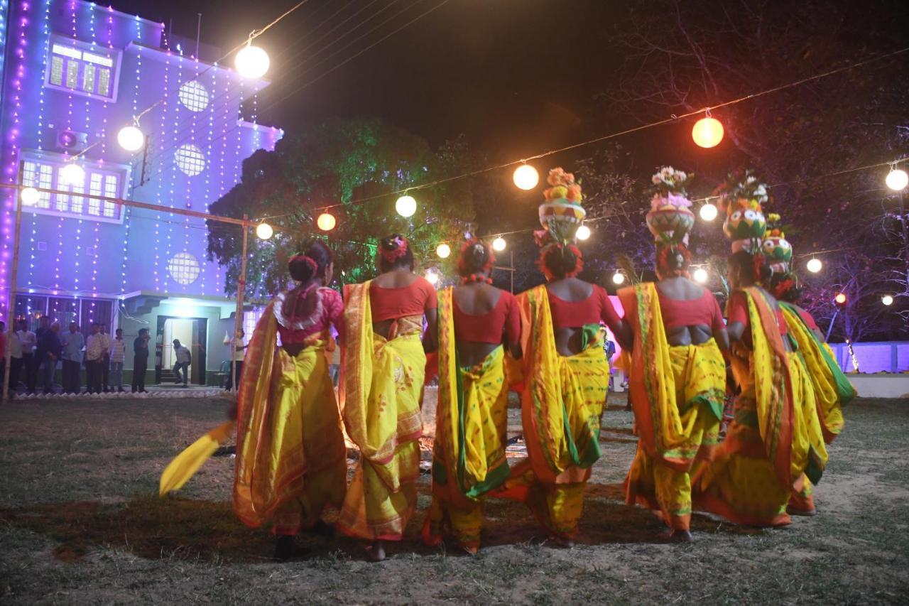Jhargram Eshani Hotels And Guest House Eksteriør bilde