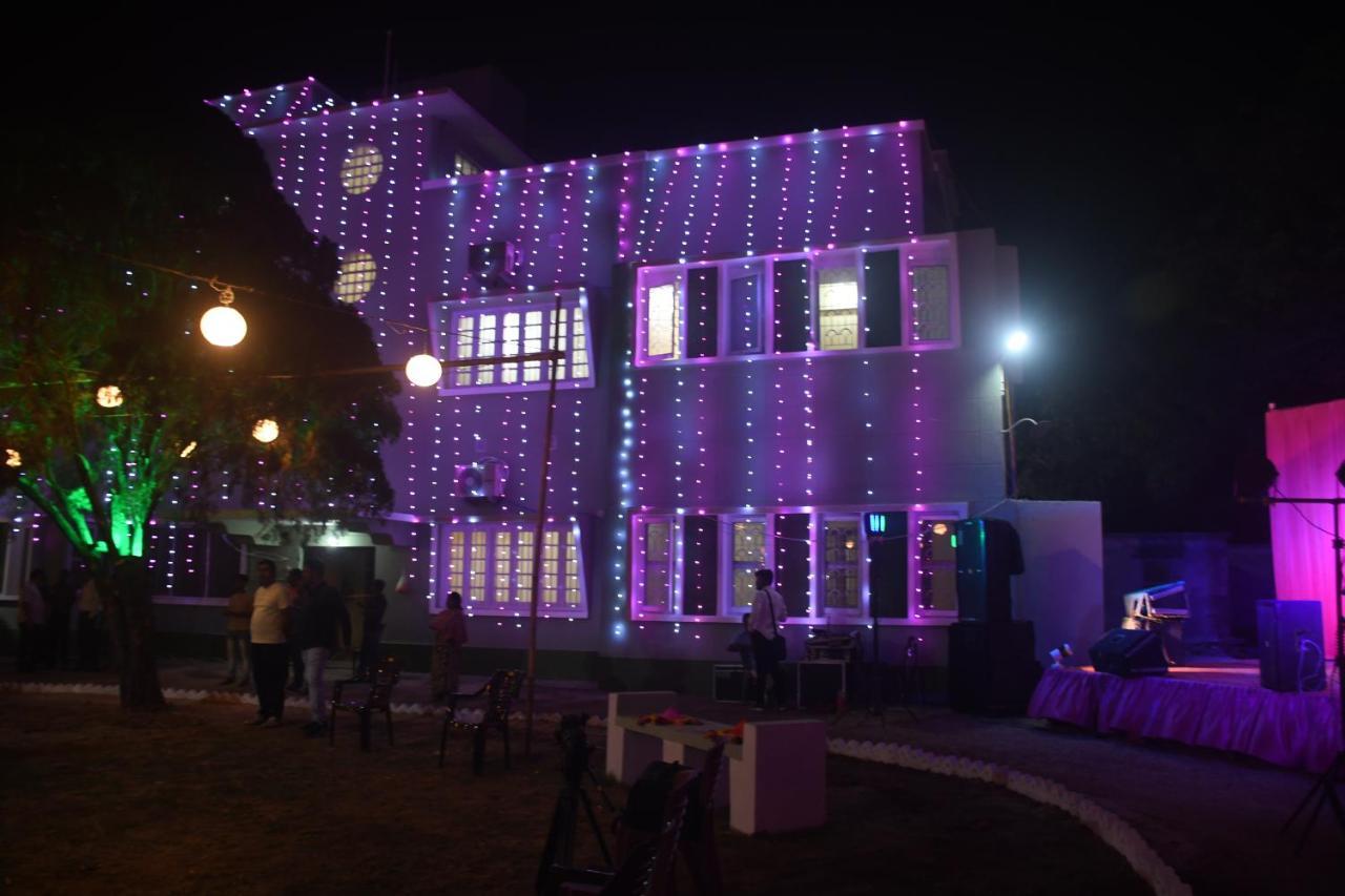 Jhargram Eshani Hotels And Guest House Eksteriør bilde